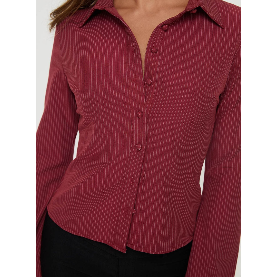 Women’s Striped Fitted Button-Up Shirt