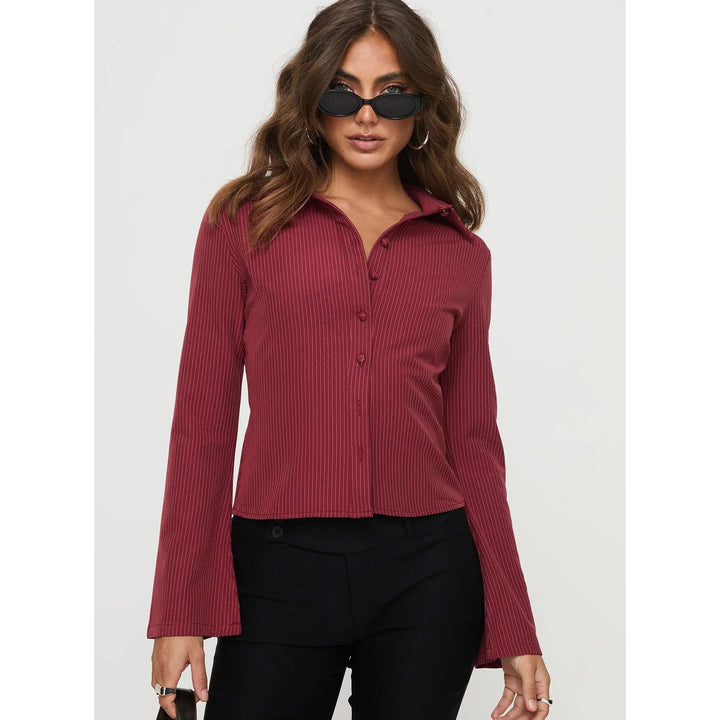 Women’s Striped Fitted Button-Up Shirt