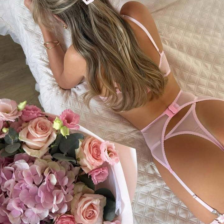 Women’s 4-Piece Lace Lingerie Set – Sheer Mesh