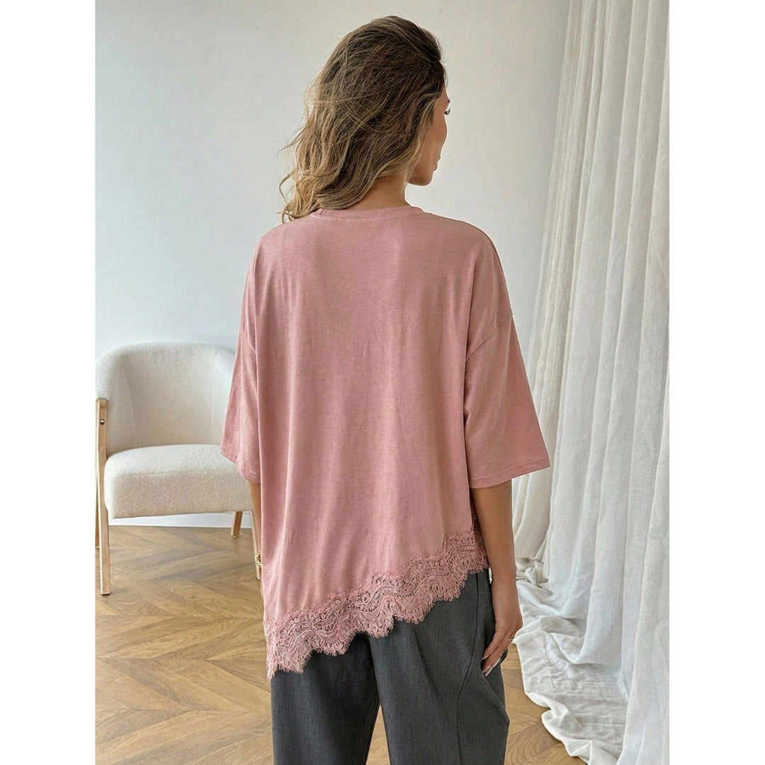 Women’s Lace Hem T-Shirt – Short Sleeve Relaxed Fit Top with Asymmetric Lace Trim