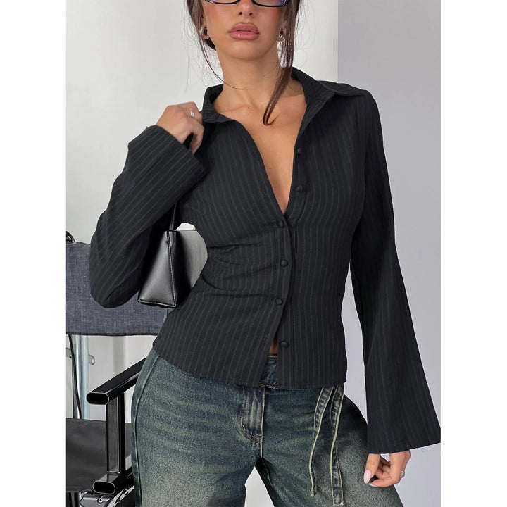 Women’s Striped Fitted Button-Up Shirt