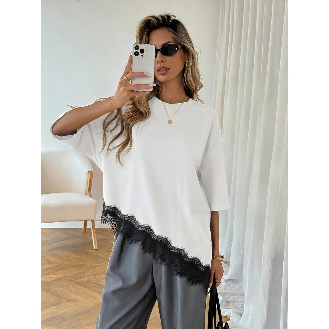 Women’s Lace Hem T-Shirt – Short Sleeve Relaxed Fit Top with Asymmetric Lace Trim